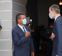 Su Majestad el Rey recibe el saludo del Gobernador de Puerto Rico, Su Excelencia Pedro Pierluisi